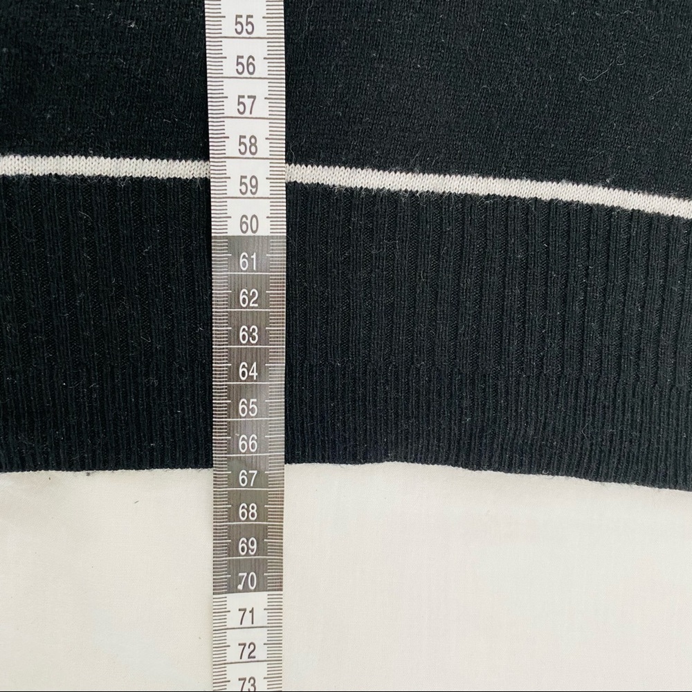Decjuba size L black and white stripe knit - Picture 8 of 9